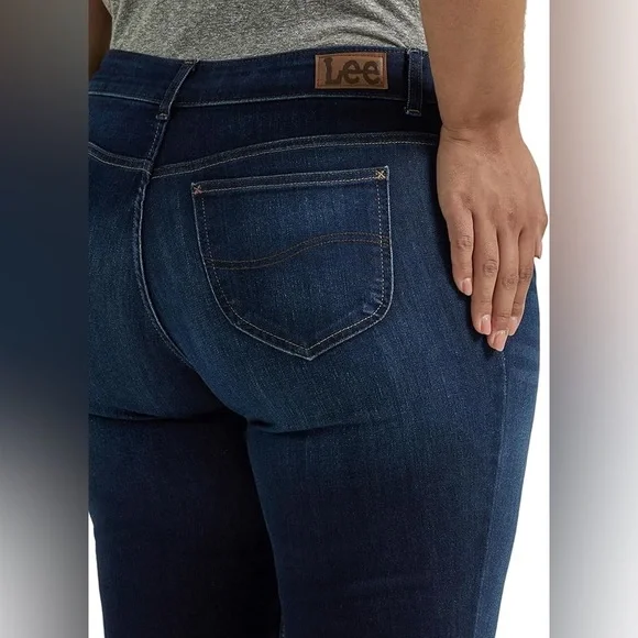 LEE (18) Legendary Mid Rise Straight Leg Jeans Dark Blue Stretch - Size 18 - Picture 3 of 15